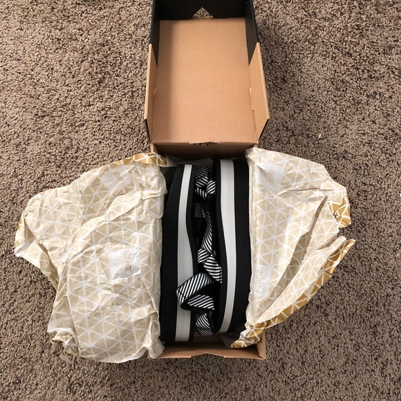 Teva Universal Flatform - Picture 4 of 5